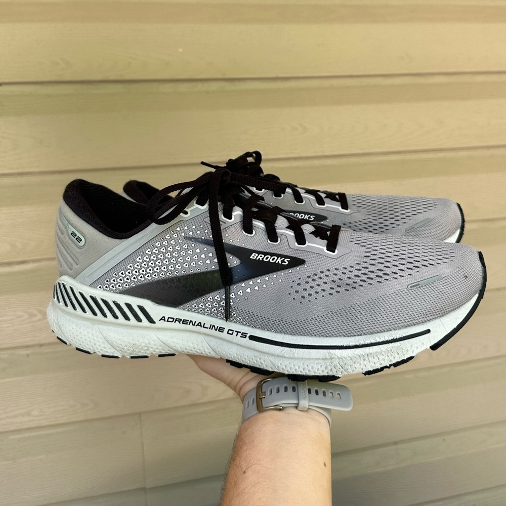 Size 10.5- Brooks Adrenaline GTS 22 1B Narrow Grey Black